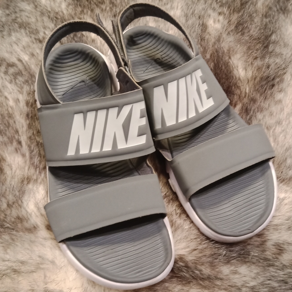 NIKE sandals